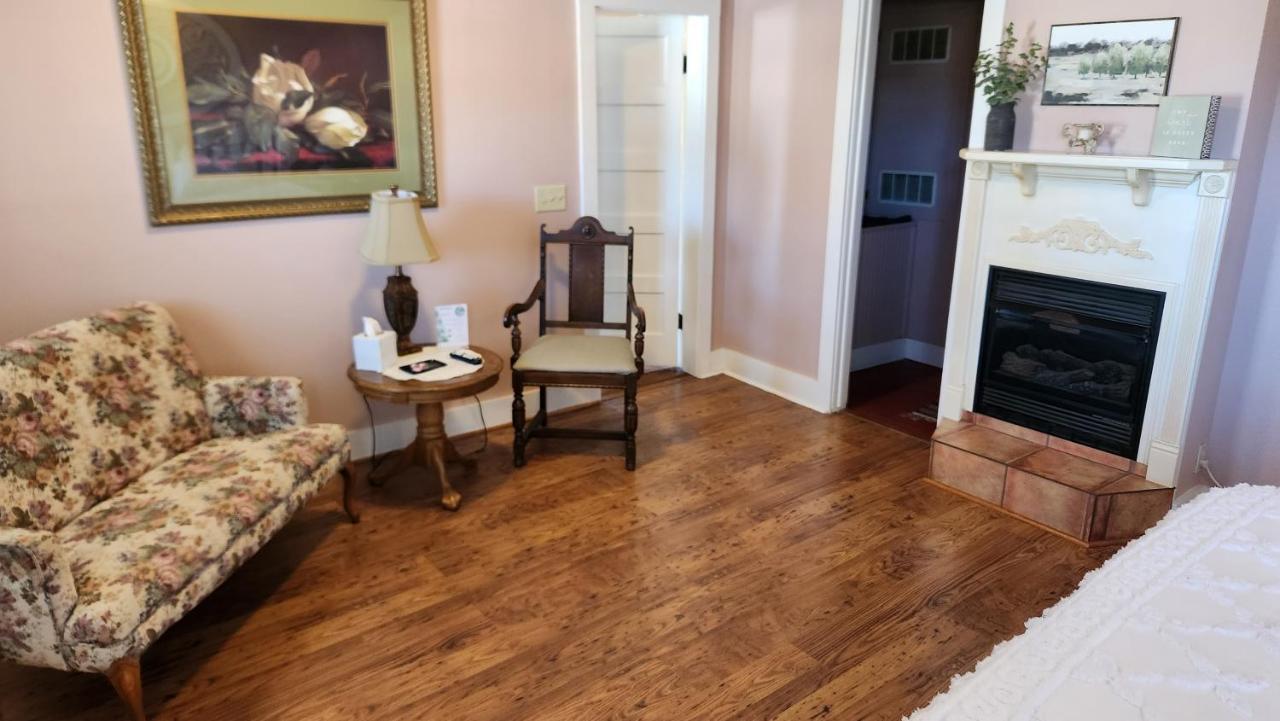 Ozark Country Hotel 3*