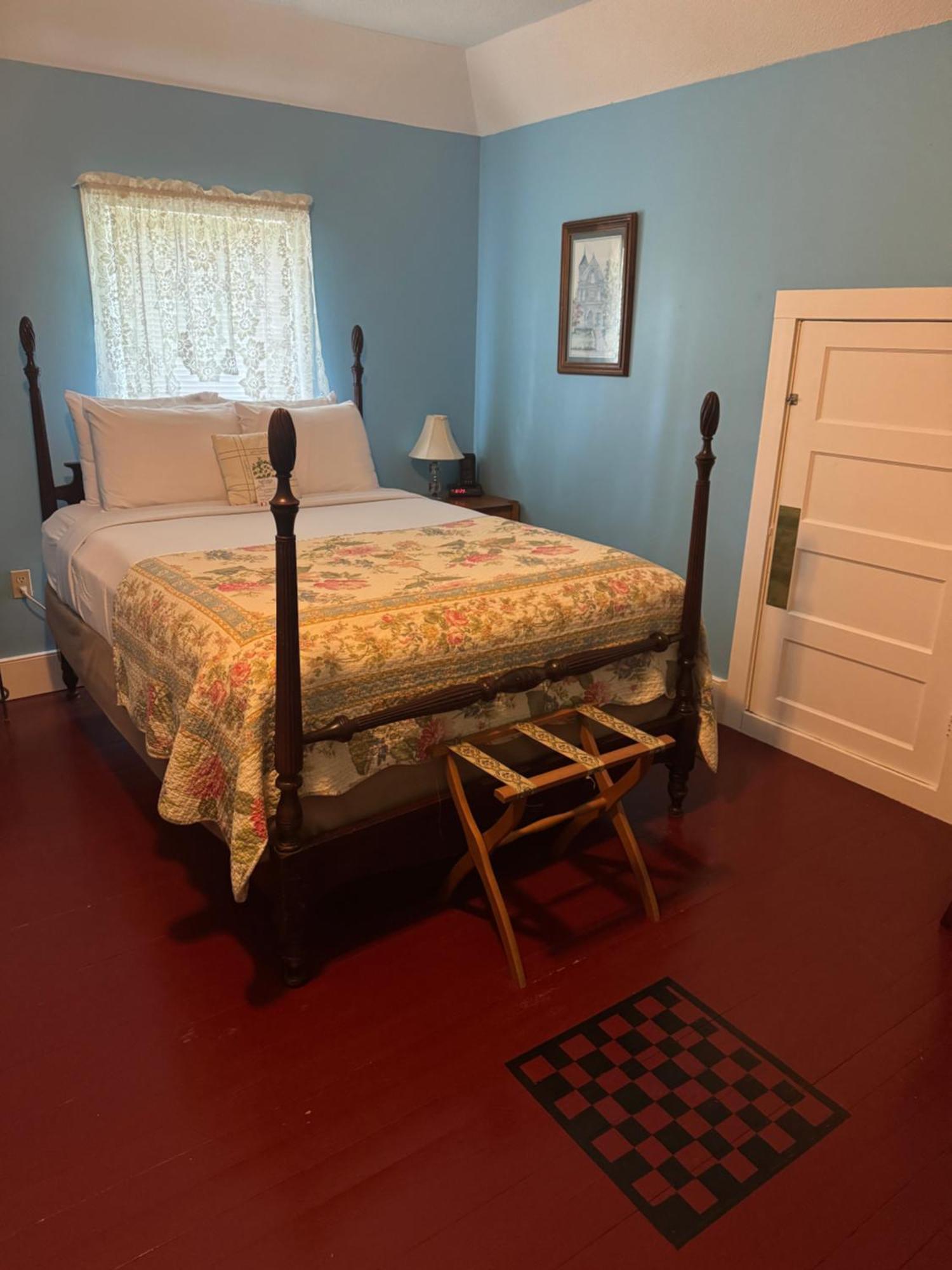 Ozark Country Hotel 3*