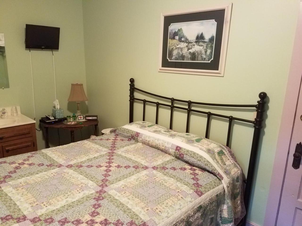 Ozark Country Hotel